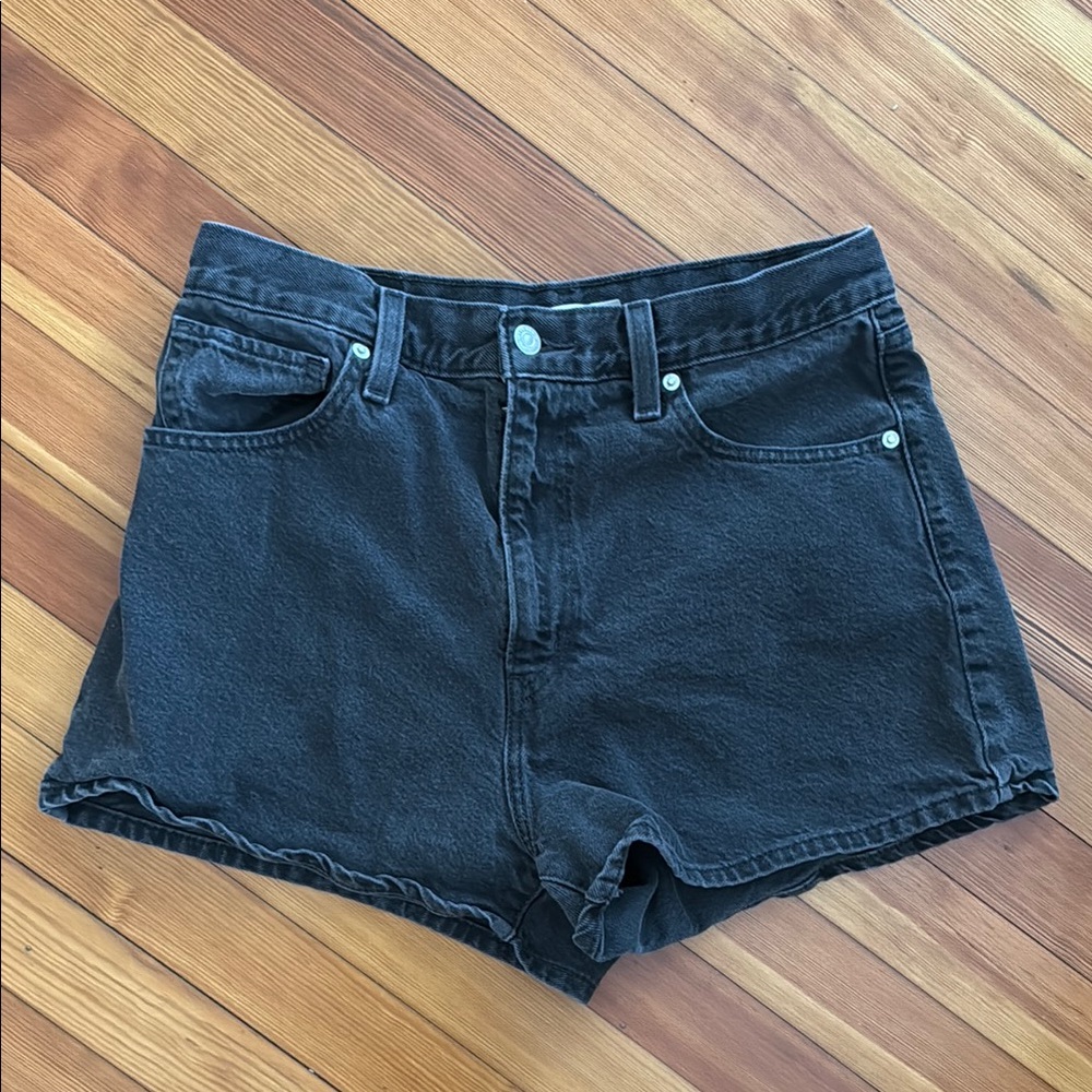Levi’s High Waisted Mom Black Denim Shorts